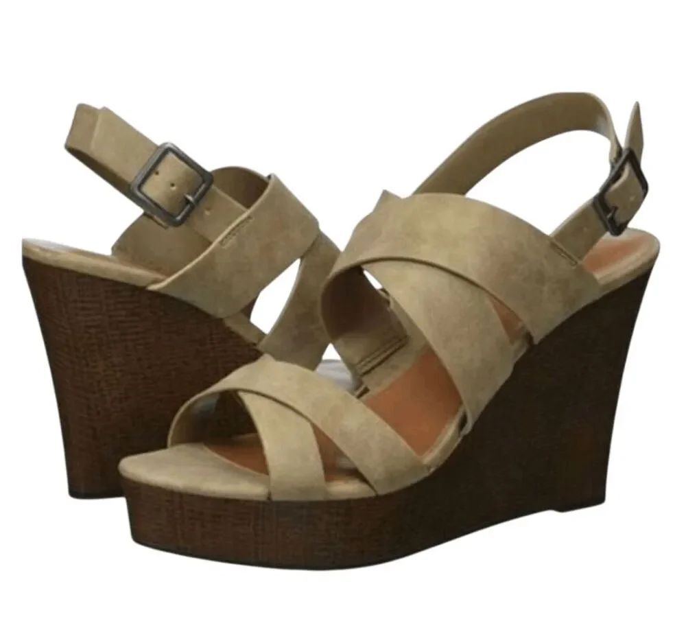 NWOB INDIGO RD Keffie Strappy Wedge Sandal Size 7M